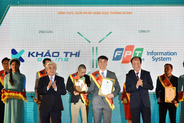 Khaothi.Online của FPT IS giành giải thưởng Thành phố thông minh Việt Nam 2022